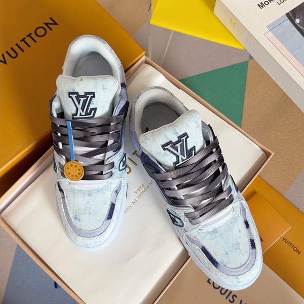 ルイヴィトン靴正面デザイン